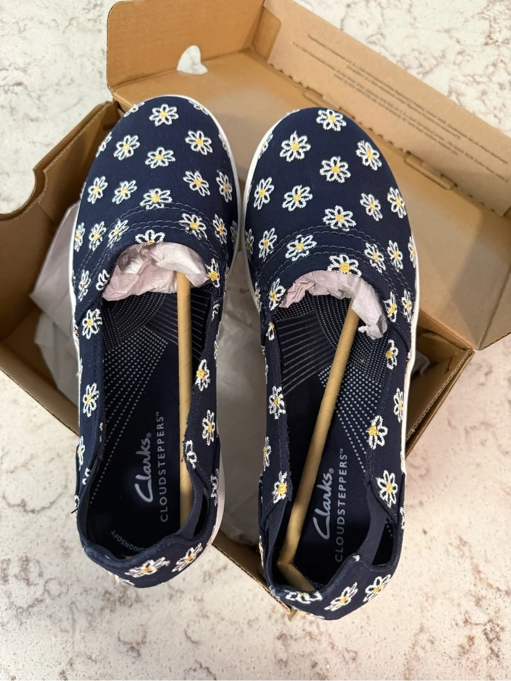 Clarks cloudstepper Breeze Step Navy Floral Daisy Slip-On Shoes size 8W